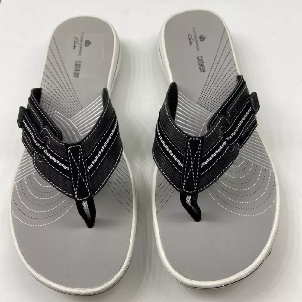 Women Shoes.Brand Clarks.Sz 10 Black Brand New.